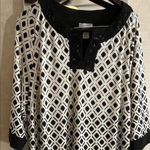 Catherine’s knee length half sleeve dress